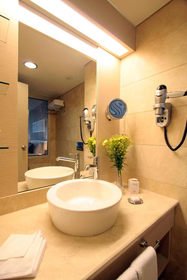 Cpankara Hotel Экстерьер фото Bathroom